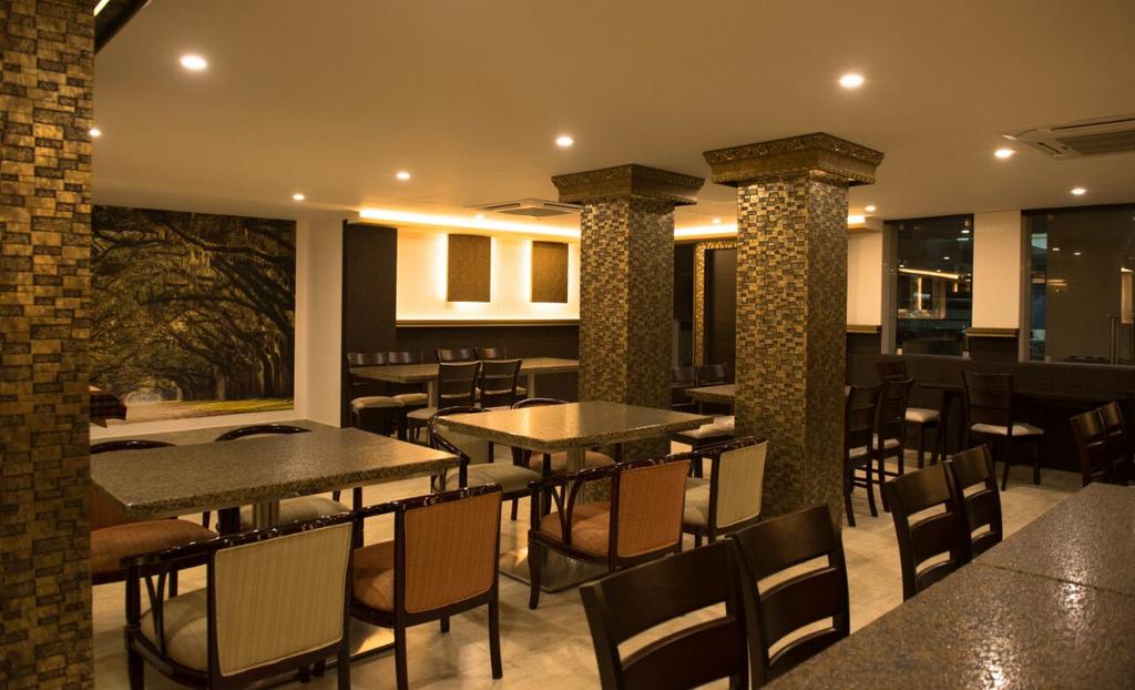 Golden Pearl Inn Hotel Tirupati Restaurant