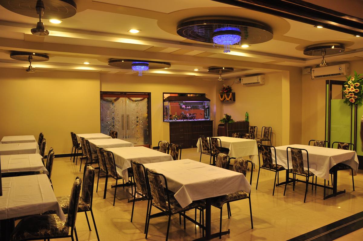 7 Hills Inn Hotel Tirupati Restaurant