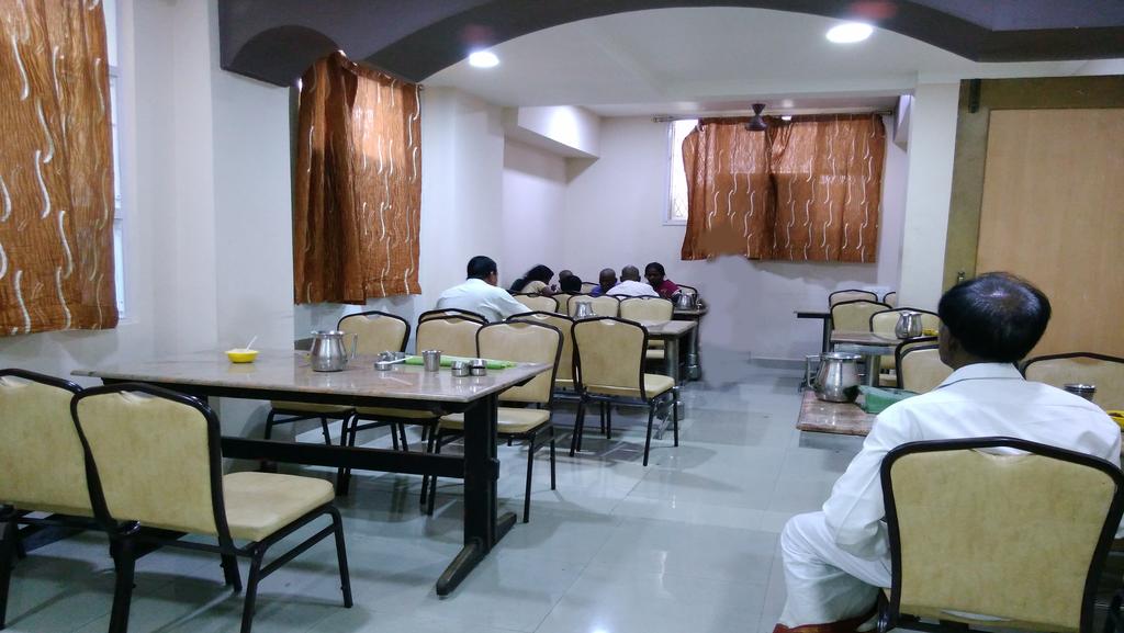 Woodside Annexe Hotel Tirupati Restaurant